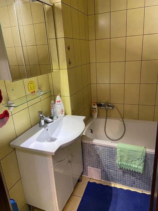 Închiriez apartament cu două camere în bloc nou mobilat si utilat