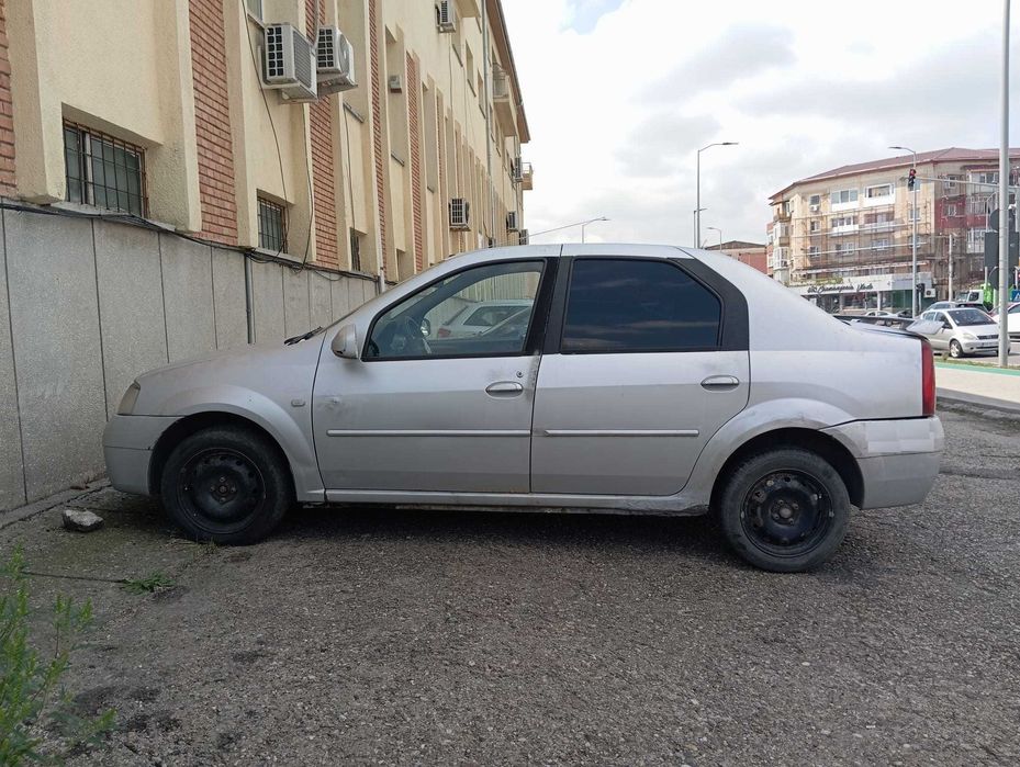Vand Dacia Logan 1.5 dci, Euro 4. Pret 4500 lei, usor neg.
