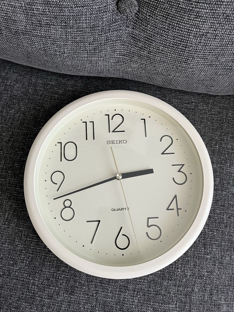 SEIKO стенен часовник