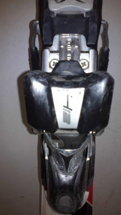 Ски: ATOMIC RACE GS12: 175; НОВИ: VOLKL Racetiger GS Speedwall 188.