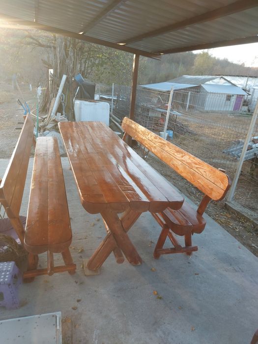 Set Masa Rustica și doua bănci
