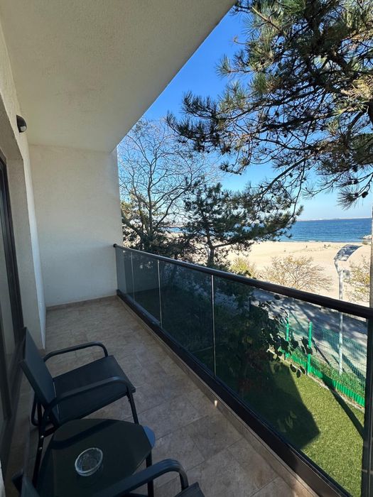 Inchiriez apartamente si garsoniere prima linie la mare utilitati incl