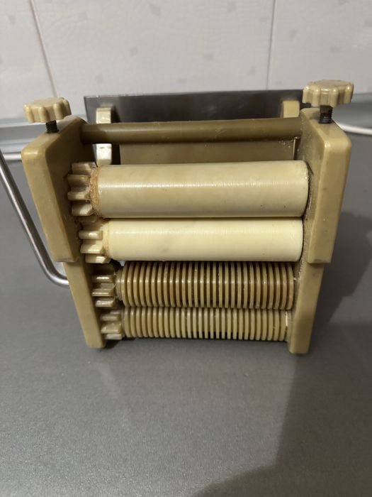 Продам лапшерезку