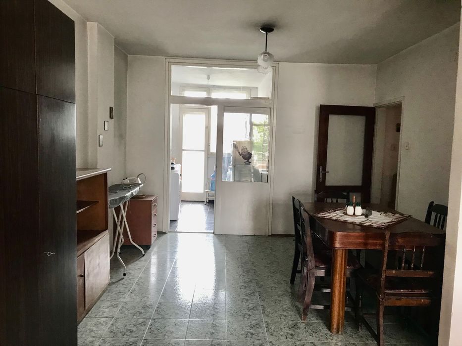 Дава се под наем Тристаен апартамент в София, Хиподрума - 87 кв.м за 600 € - Снимка #2