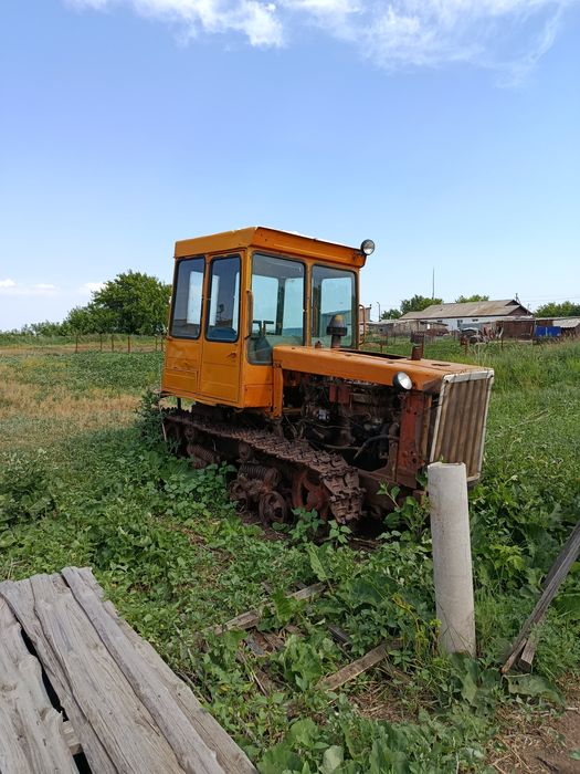 Продам трактор ДТ75