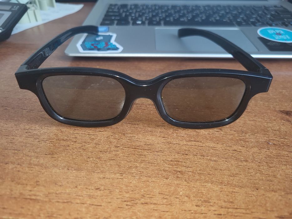 Продам очки 3d для просмотра 3 d фильмов