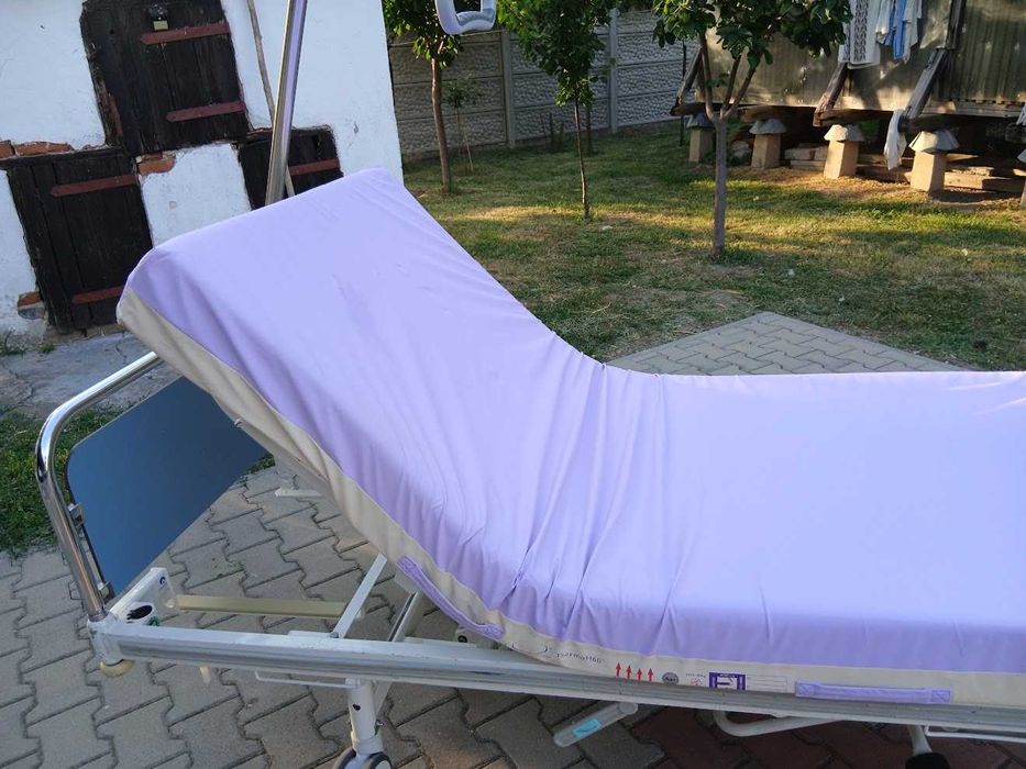Pat medical de poziționare mecanică Hillrom, cu saltea inclus