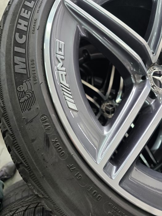 4 броя 2х265/40/20 6мм, 2x295/35/20 7мм Michelin