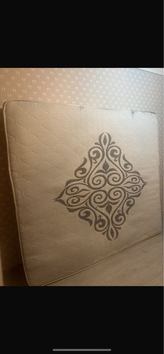 Срочно продам матрас 180/200