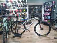 Orbea ALMA H50 29" White-Red M in stoc EST BIKE Funky Sports