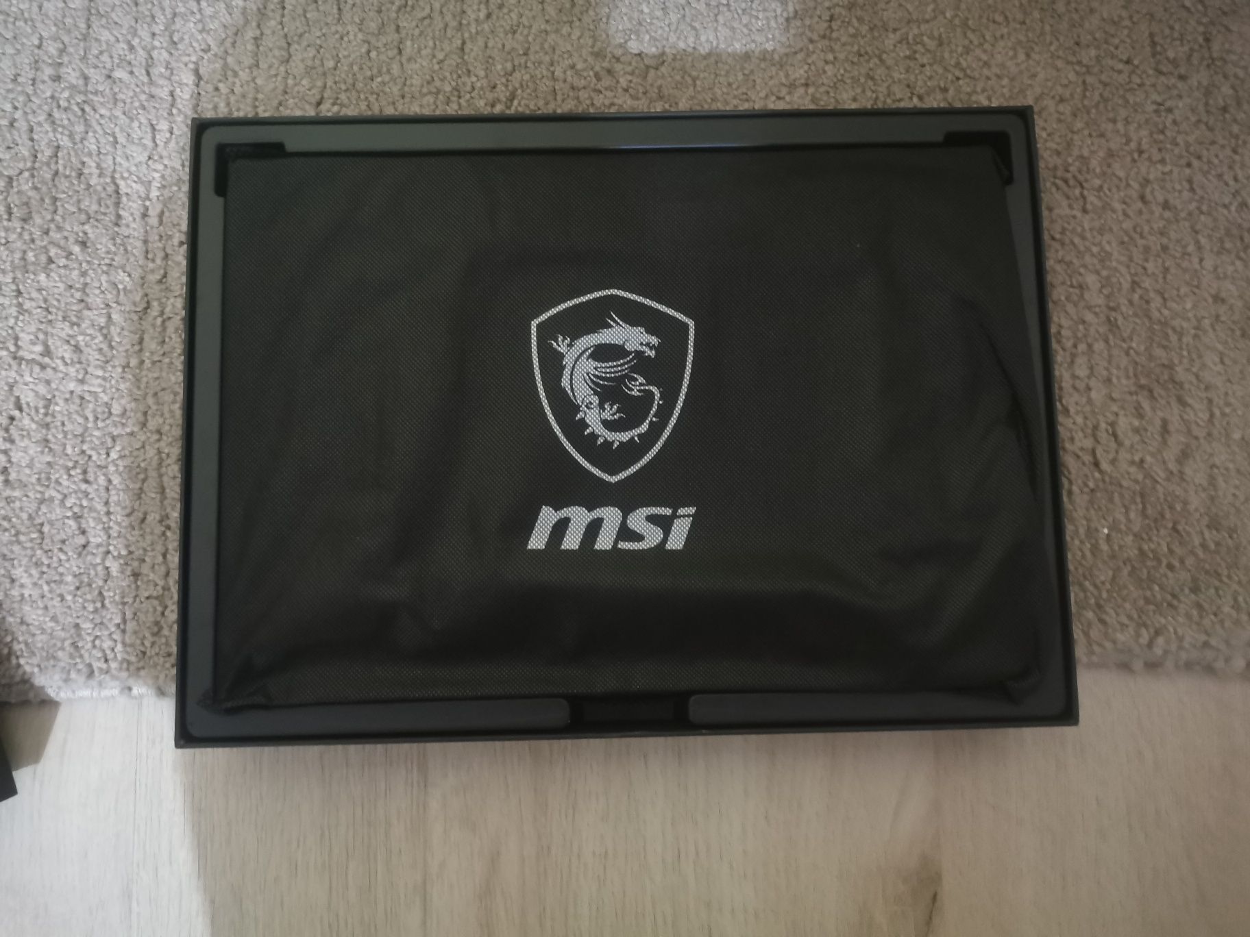 Лаптоп MSI GS65 Stealth 8SF  + Безплатна Раница и слушалки