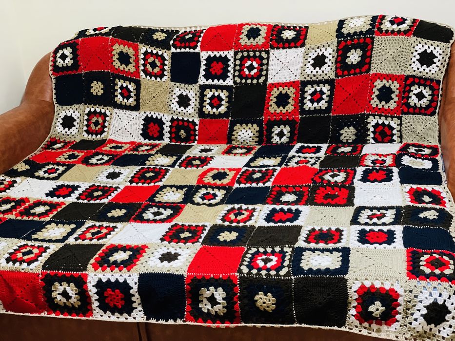 Cuvertura realizata manual 2,10*2,10 cm