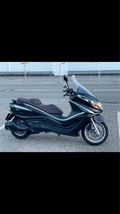 Vand maxi scuter piaggio x10 350ie executive
