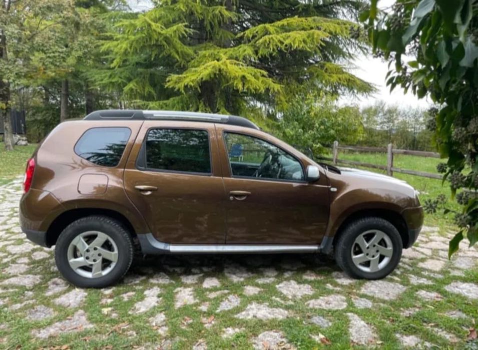 Vând Duster 2011 1.5D