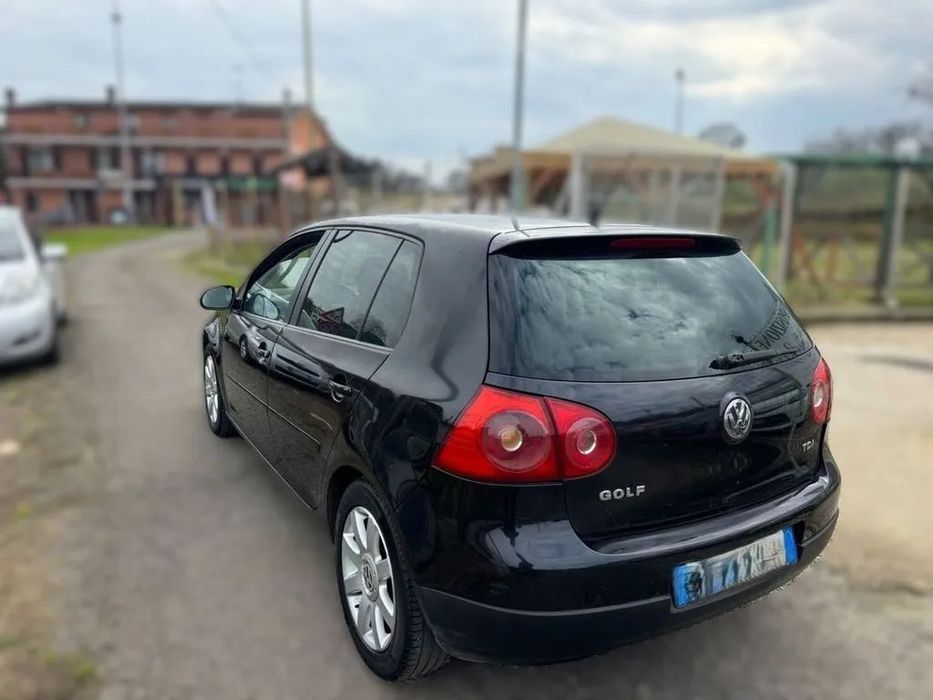 Dezmembrari / Dezmembrez VOLKSWAGEN GOLF 5