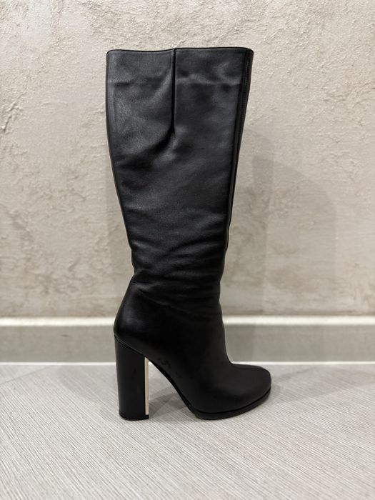 Дамски кожени ботуши с ток