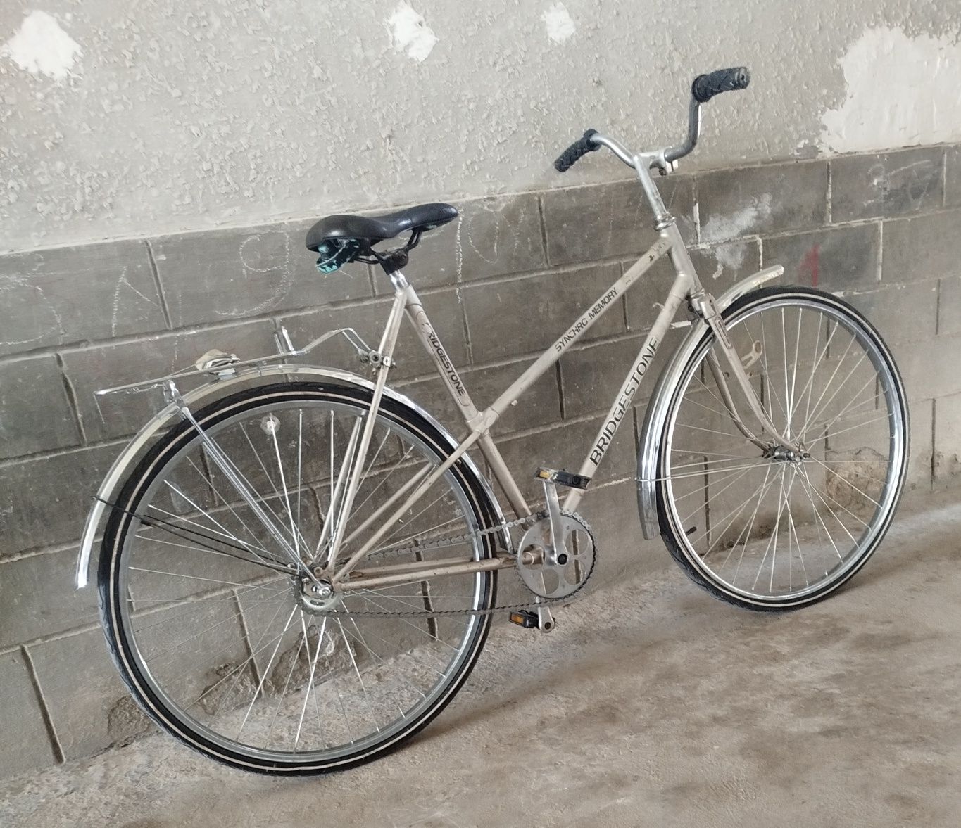 Velosapet sotiladi