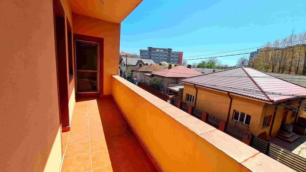 PROPRIETAR-apartament pretabil birouri,140 mp,etajul 1 vila, Bd Mamaia