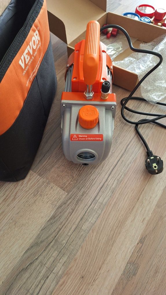 Вакуум помпа за климатици - Vevor KQ-1K 150w
