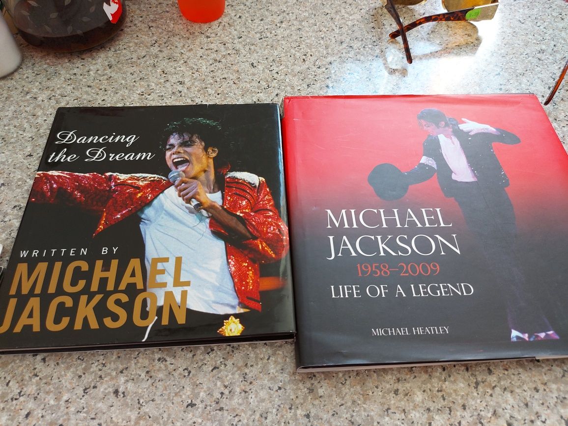 Книга, биография Майкл Джексона