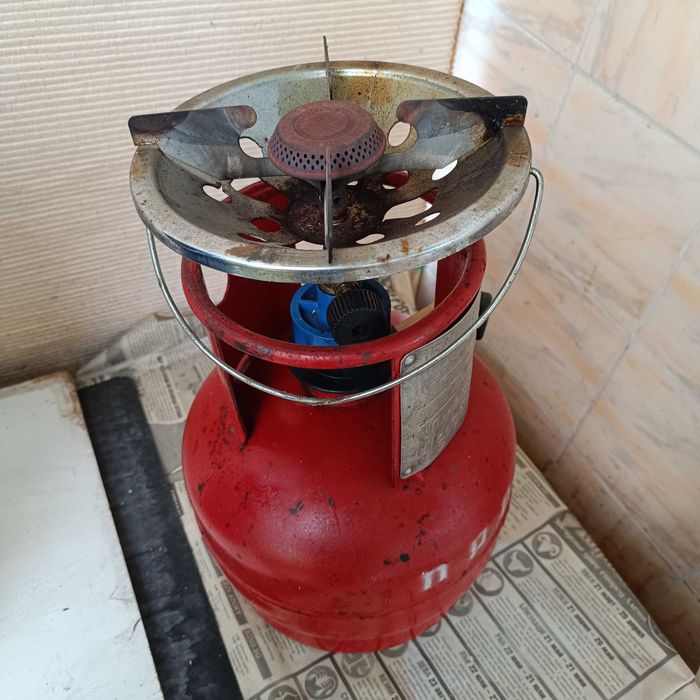 Туристическа газова бутилка с котло