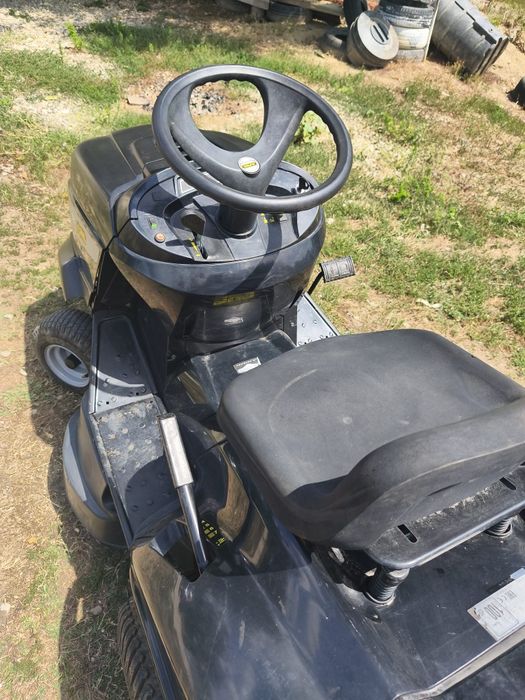 Vand tractoras gazon