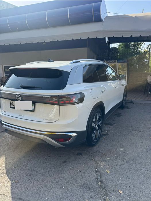 Volkswagen id6 crozz lite pro 600 km