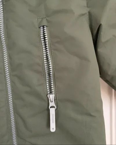 Страхотен ватиран и водоотблъскващ ски космонавт / ескимос на H&M