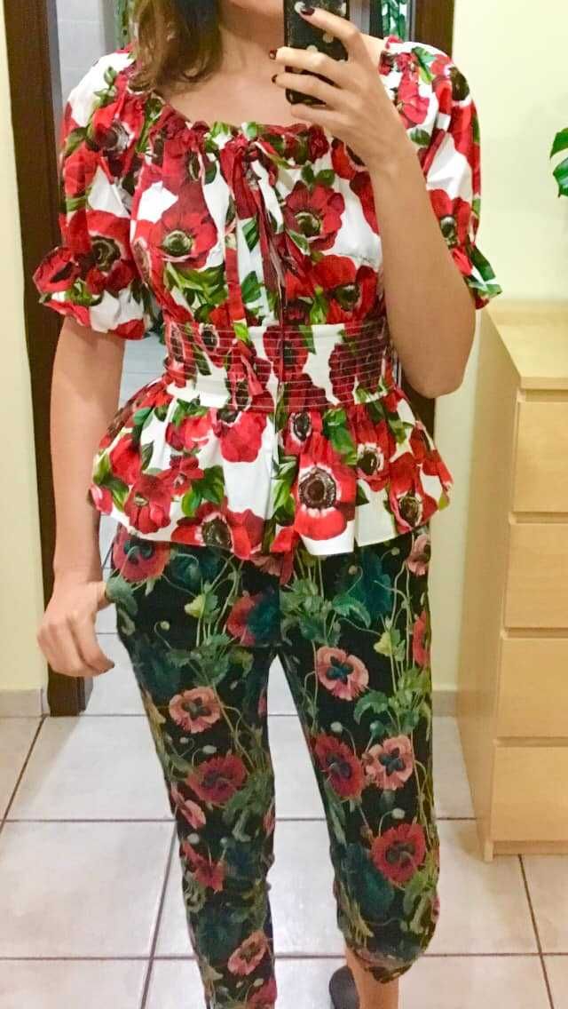 Pantaloni H&M cu print floral, măsura 38