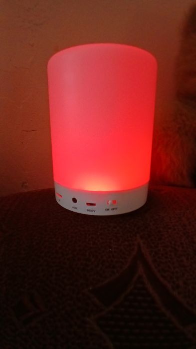 Boxa portabilă wireless cu touch,rgb etc
Funcții :
-Touch(apeși pt a s