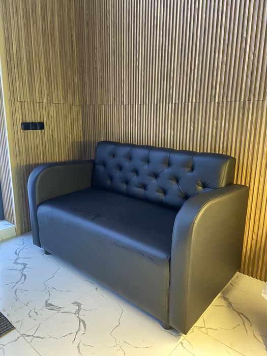 Офисный диван двухместный 1,35м