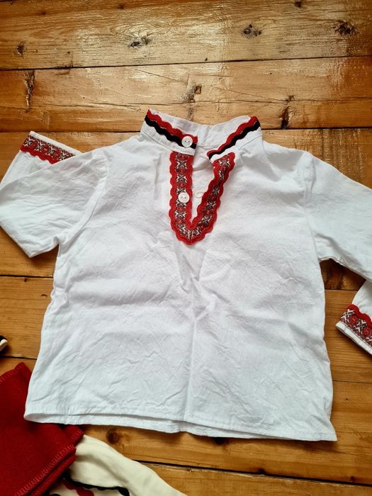 Бебешка народна носия за момче