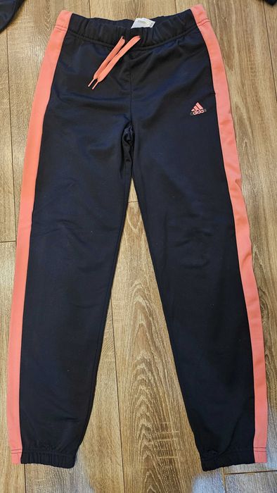 Детски спортен екип Адидас