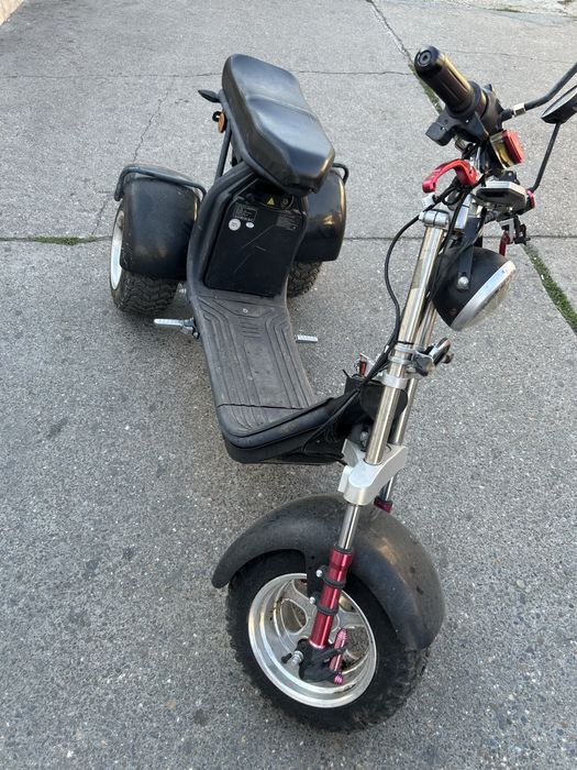 Motocicleta cu 3 roti curent