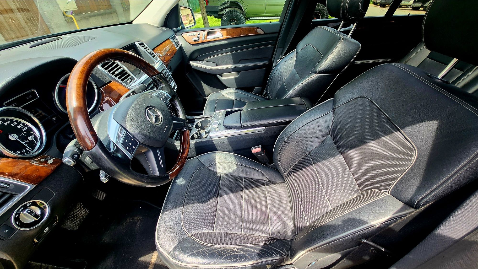 Mercedes ML 350 4Matic, Echipare TOP