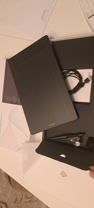 Noua Tableta Grafica Huion HS610