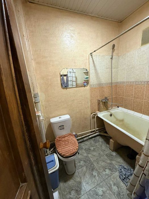 Срочно Рядом с базаром Кадышева 42кв 1комнатная (МА)