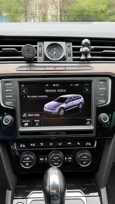 Навигация Медия за VW Passat ОРИГИНАЛНА !!!