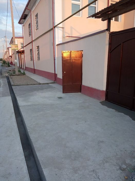 Уй сотилади. 4 сотих. без посредников