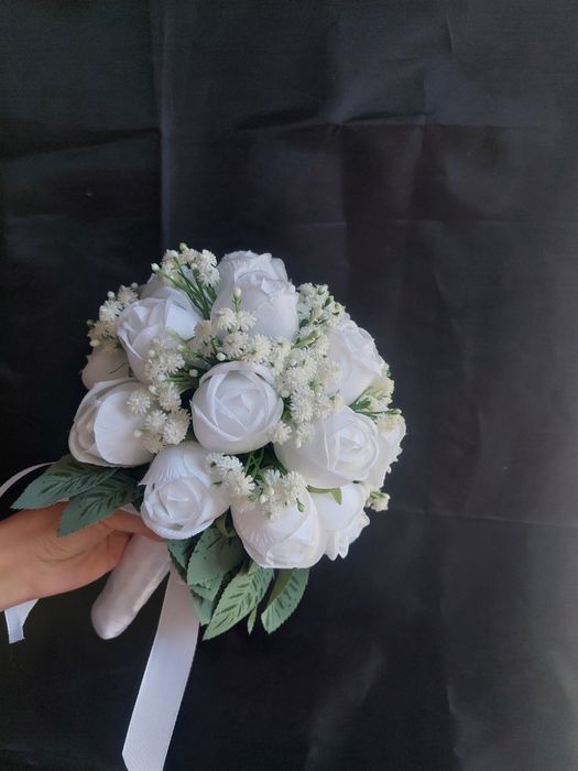 Kelin uchun suniy buket