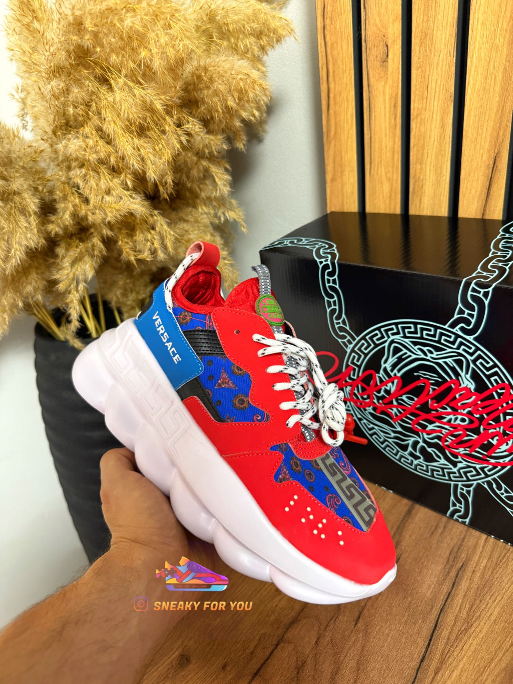 39-44 Versace Chain Reaction Red Blue