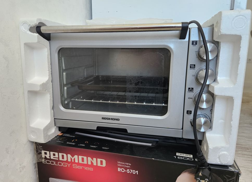 Мини печь Редмонд