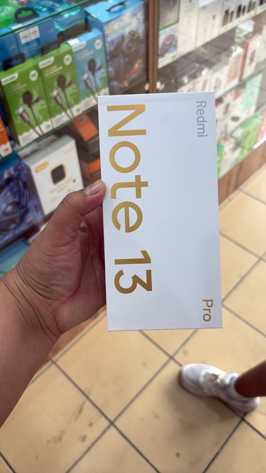 Продам редми нот 13 про, 5G, 256 Гб. 8 ядер процессор в идеале.
