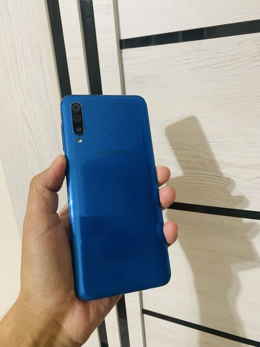 Galaxy A50 sotiladi