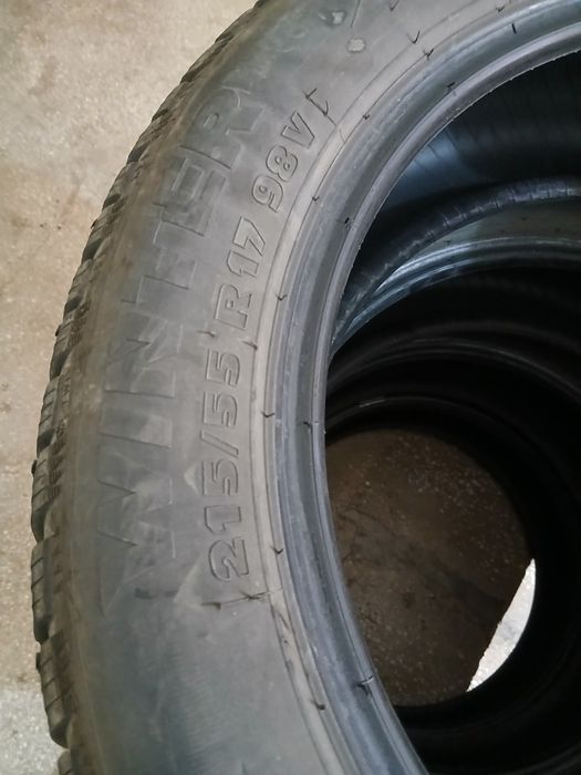 Vând anvelope 215 55 R17 M+S