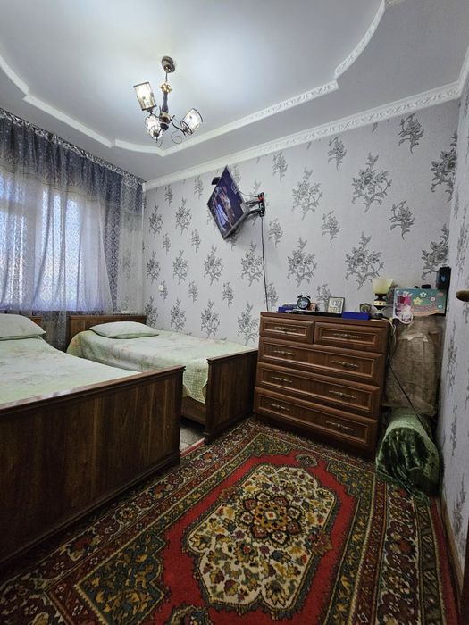Продаётся трёхкомнатная кирпичная квартира с ремонтом на Юнусабаде 18