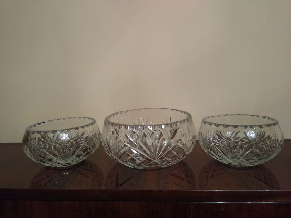Хрустальные 2 салатницы и фруктовница