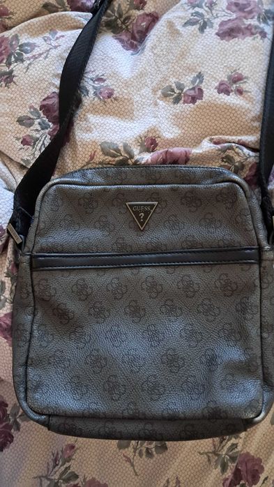 Чанта Guess, колан Boss и работна чанта