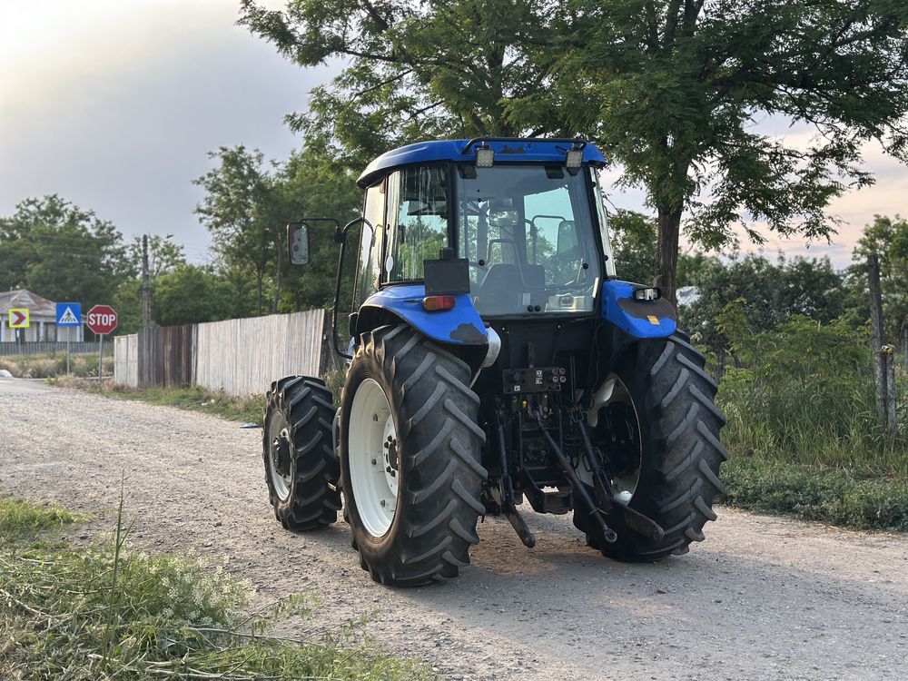 Tractor New Holland TD5050