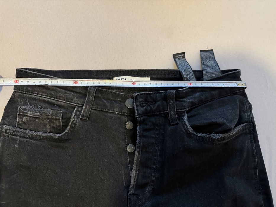 Blugi Zara 40 42 barbatesti negri cu rupturi